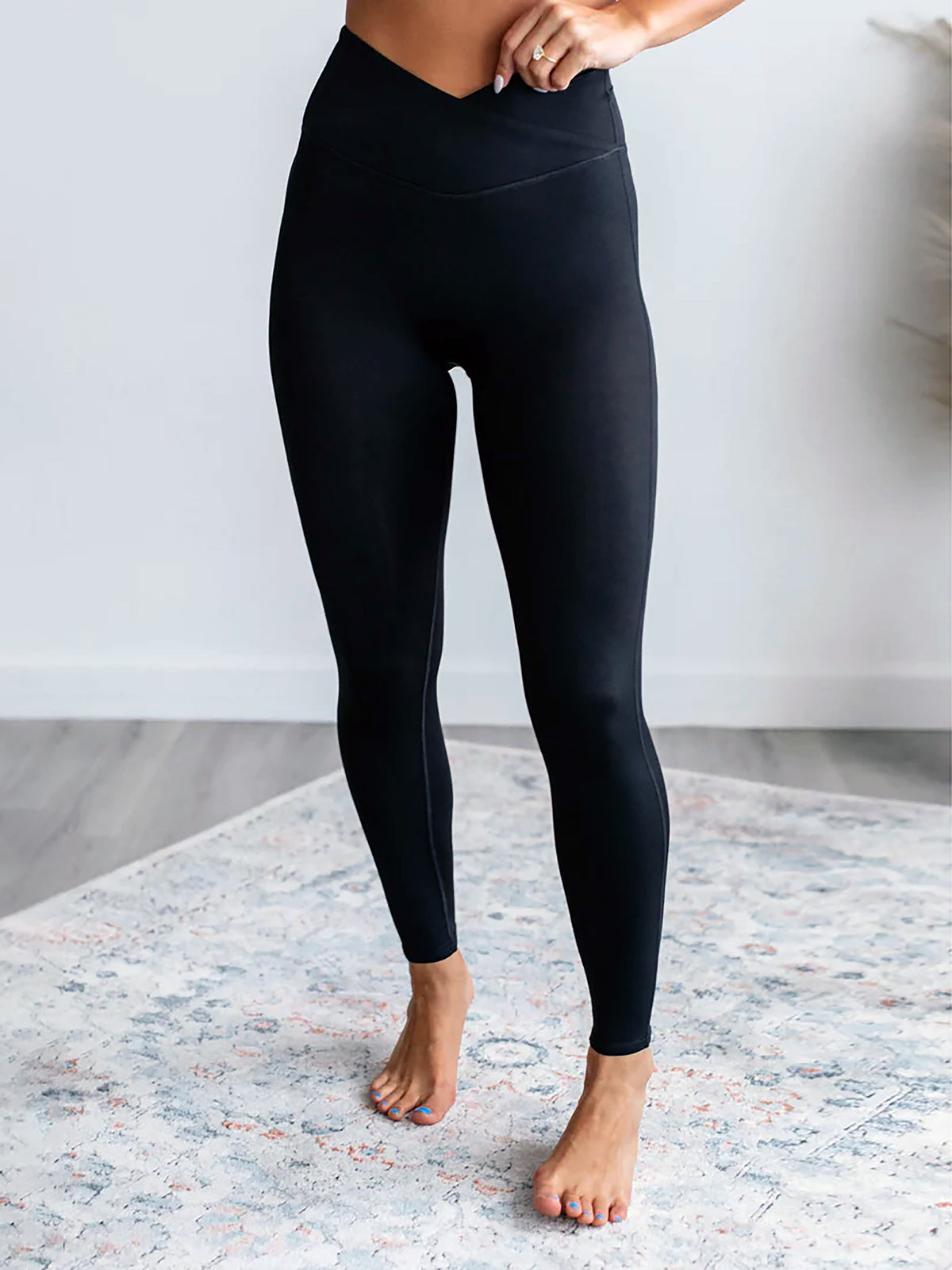 Women’s Crossover Leggings in Women's Crossover Leggings - Hat and Beyond - Hat and Beyond stretch leggings