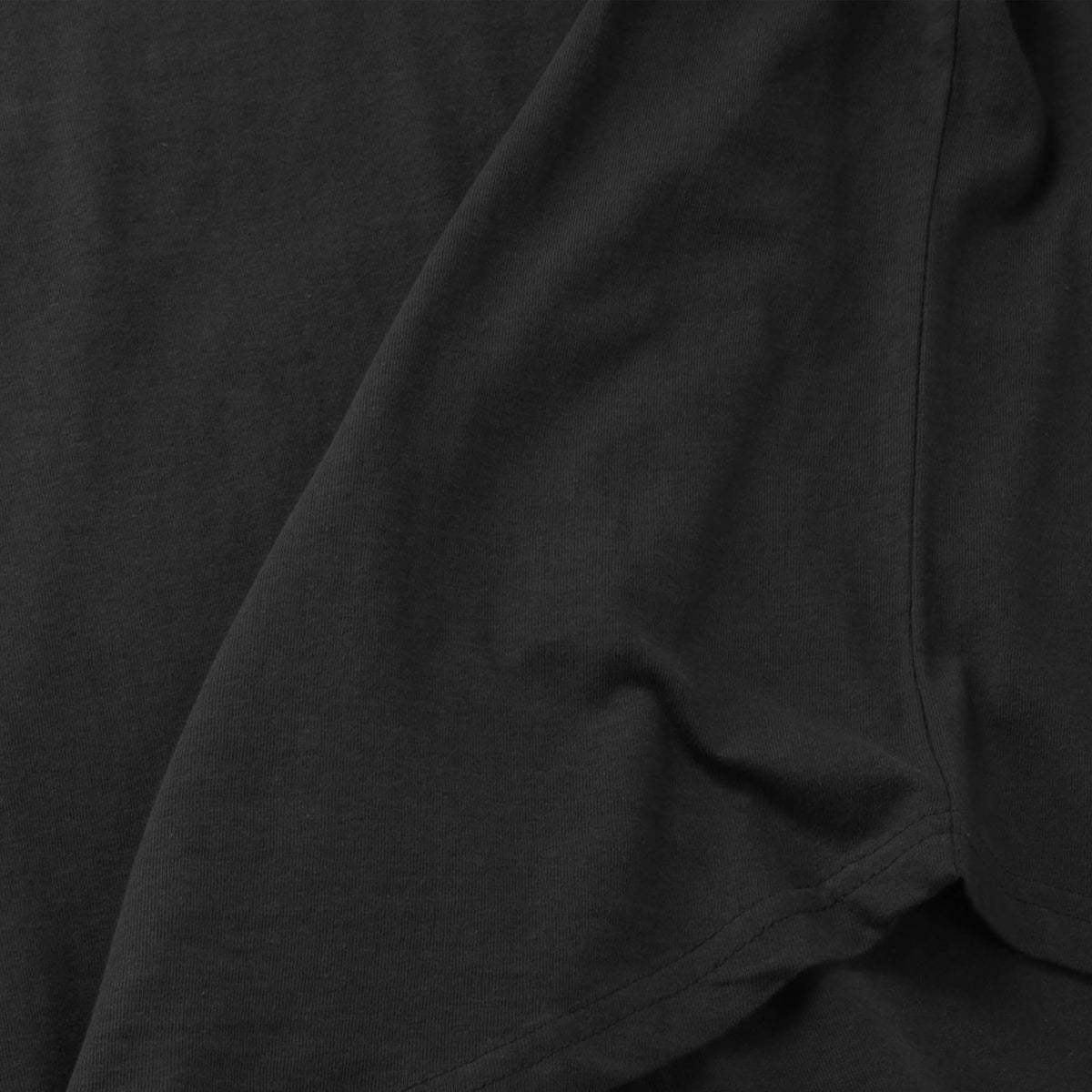 Men’s Longline T-Shirt in Black - Hat and Beyond blank tee