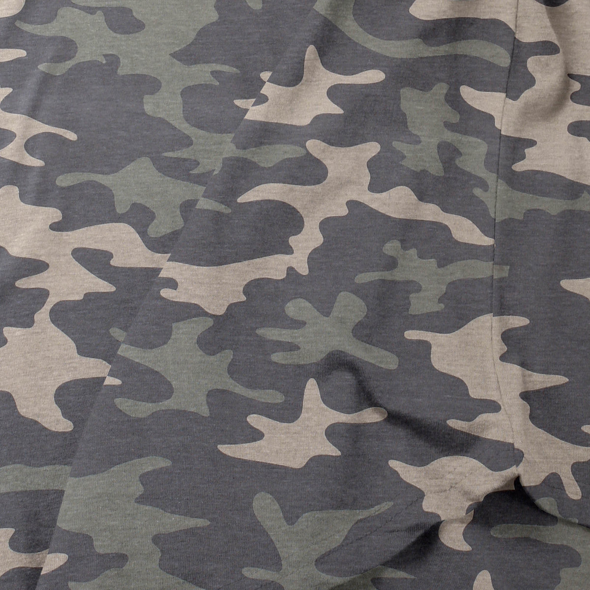 Men’s Longline T-Shirt in Khaki Camo - Hat and Beyond blank tee