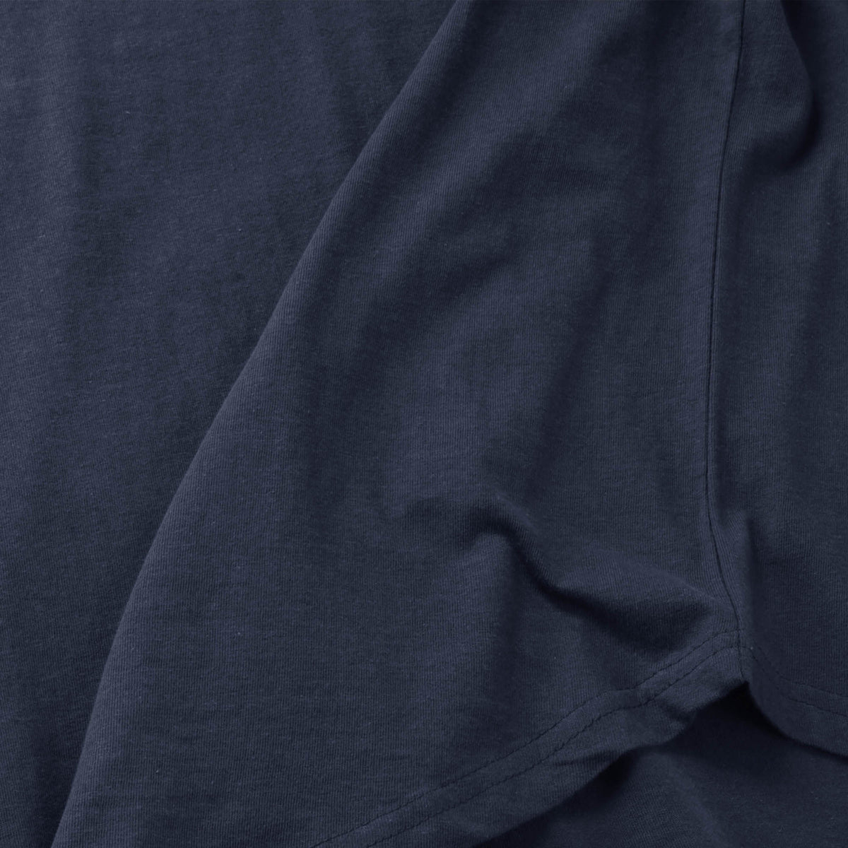 Men’s Longline T-Shirt in Navy - Hat and Beyond blank tee