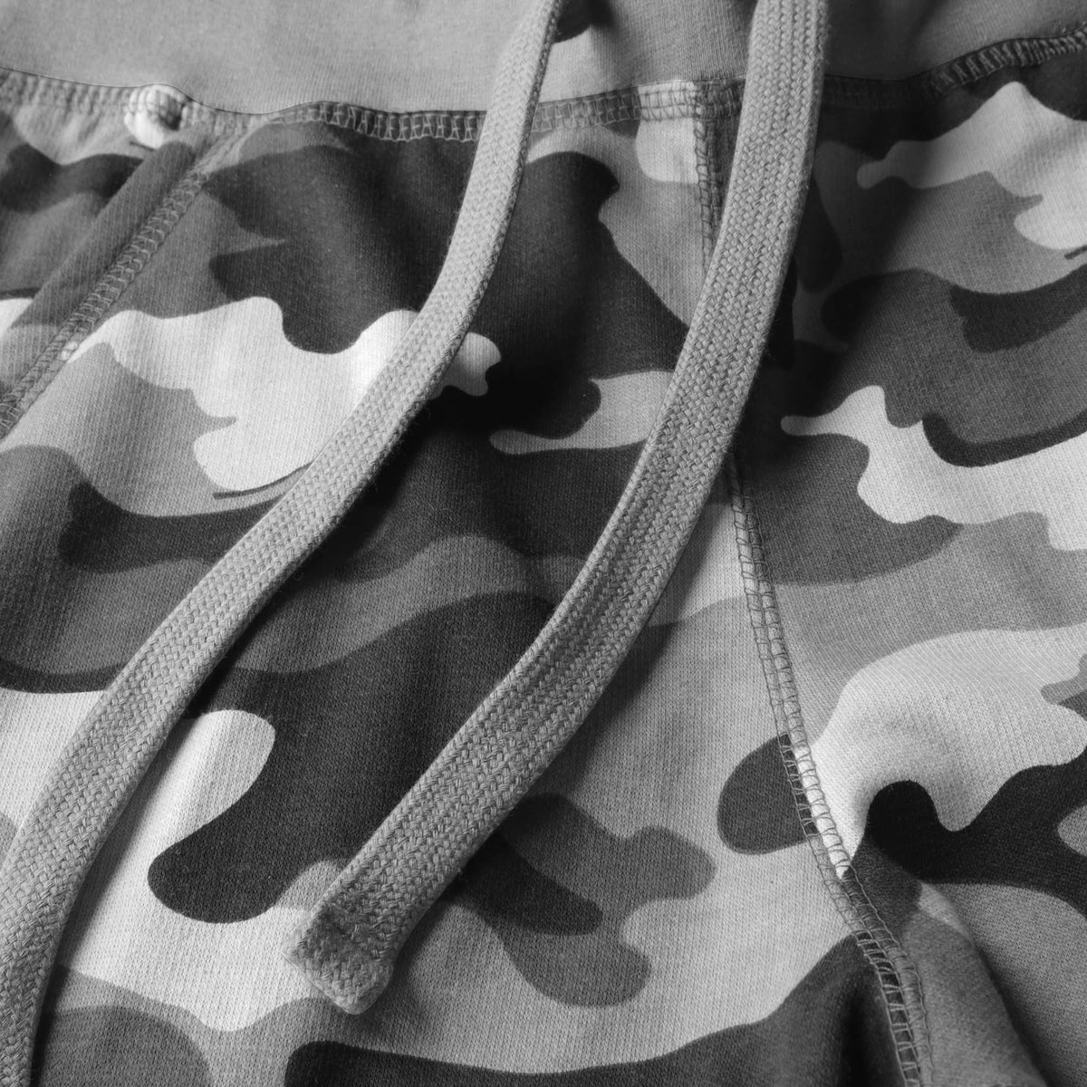 Men’s Fleece Joggers in joggers_sweatpants_jogging pants_track pants_track pants men_mens sweatpants_boys joggers_mens tracksuit bottoms_Camo Gray - Hat and Beyond fleece joggers