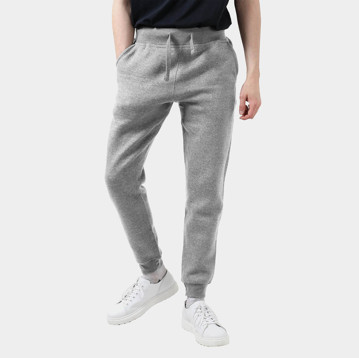 Men’s Fleece Joggers in joggers_sweatpants_jogging pants_track pants_track pants men_mens sweatpants_boys joggers_mens tracksuit bottoms_Carbon Gray - Hat and Beyond fleece joggers
