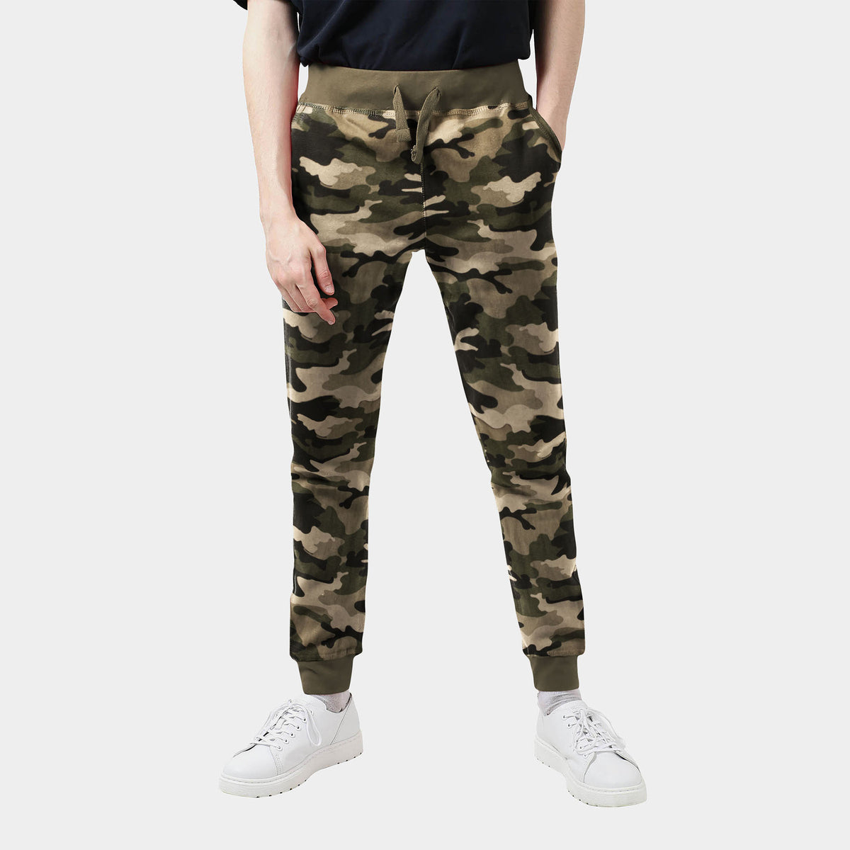 Men’s Fleece Joggers in joggers_sweatpants_jogging pants_track pants_track pants men_mens sweatpants_boys joggers_mens tracksuit bottoms_Camo - Hat and Beyond fleece joggers
