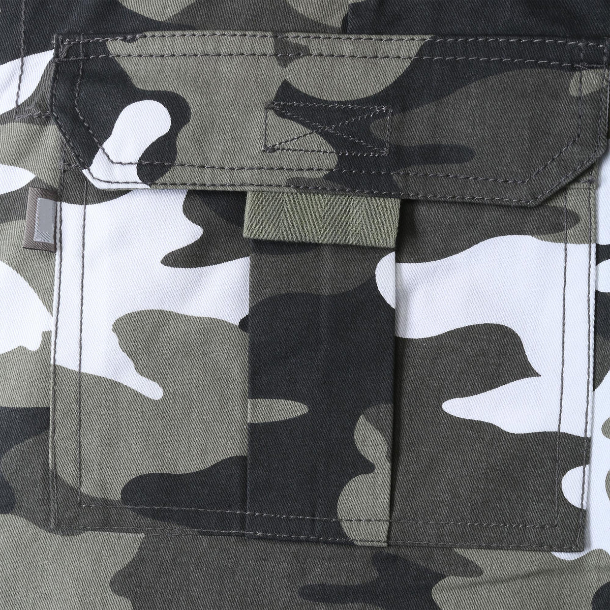 Men’s Premium Loose Fit Twill Cargo Shorts with Belt in Military Camo - Hat and Beyond casual shorts