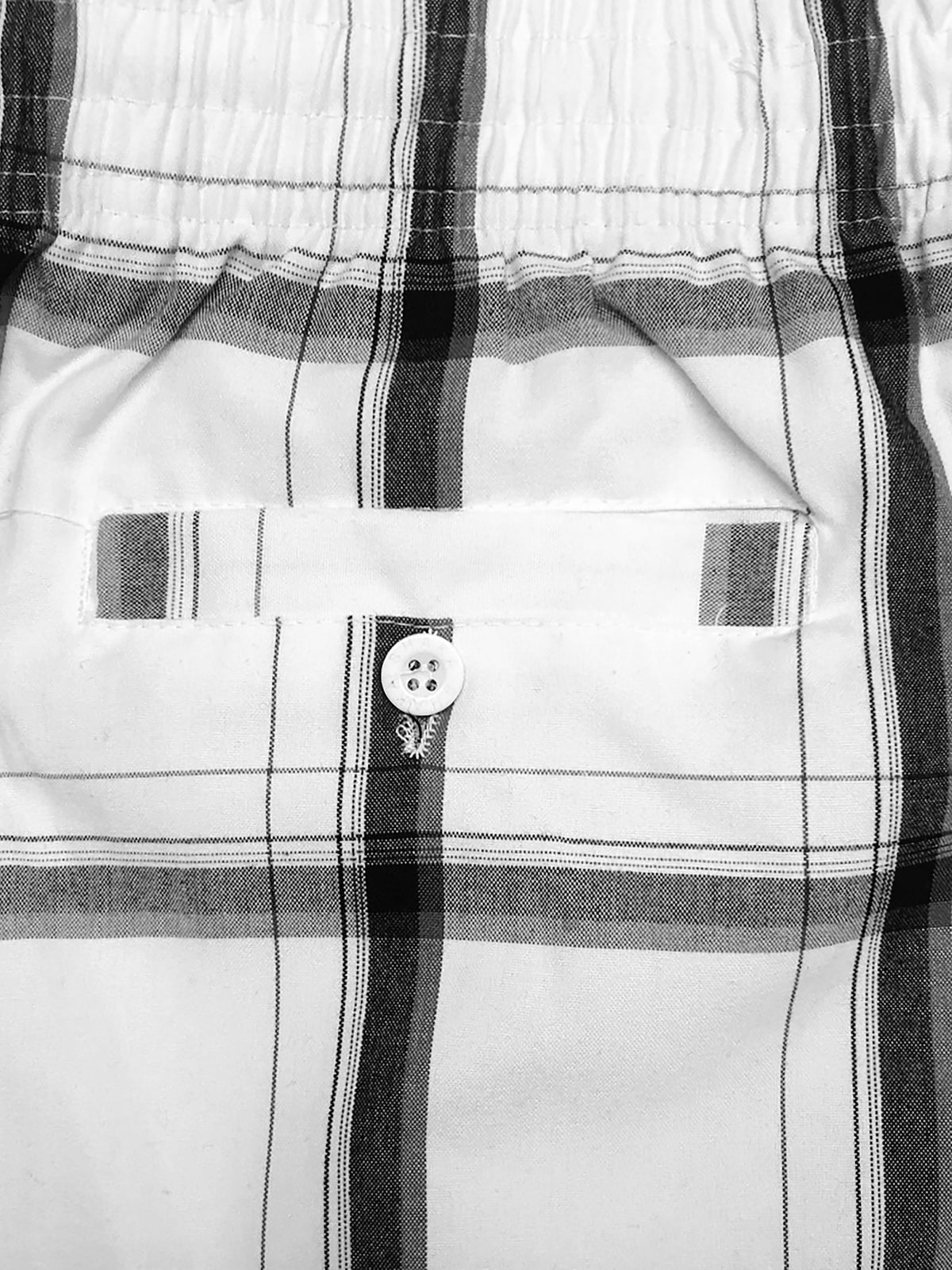 Men’s Checkered Plaid Cargo Shorts in White - Hat and Beyond casual shorts