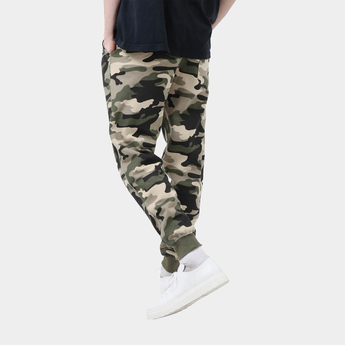 Men’s Basic Joggers in mens joggers_jogger pants_skinny jogger_mens skinny joggers_skinny sweatpants_boys skinny joggers_super skinny joggers_skinny tracksuit_thin sweatpants_mens 
