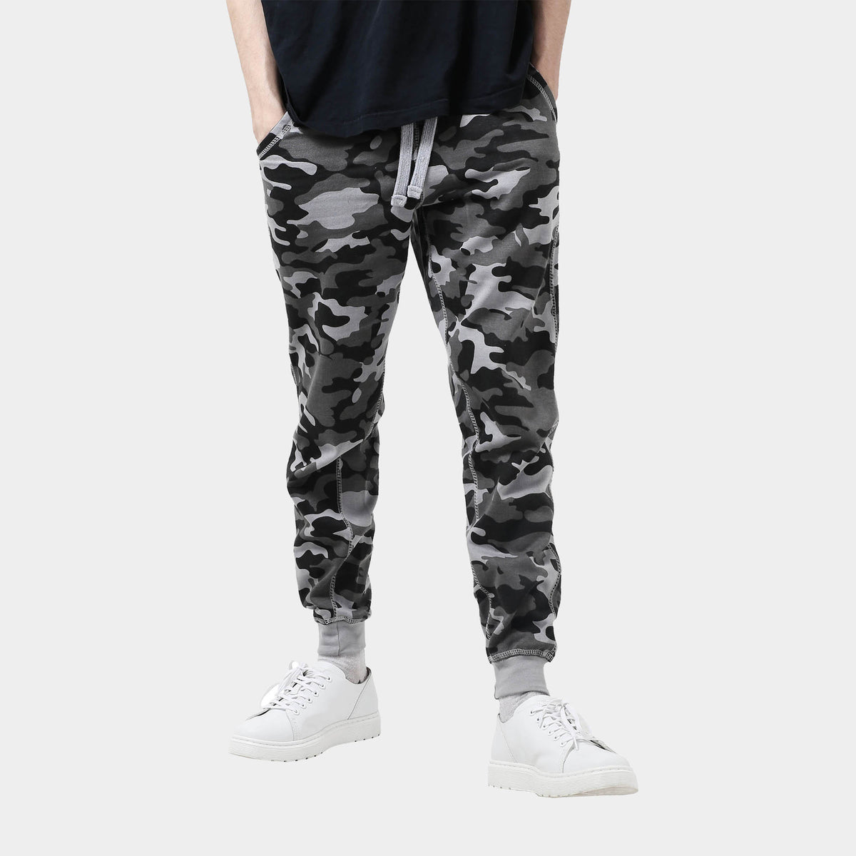 Men’s Basic Joggers in mens joggers_jogger pants_skinny jogger_mens skinny joggers_skinny sweatpants_boys skinny joggers_super skinny joggers_skinny tracksuit_thin sweatpants_mens 