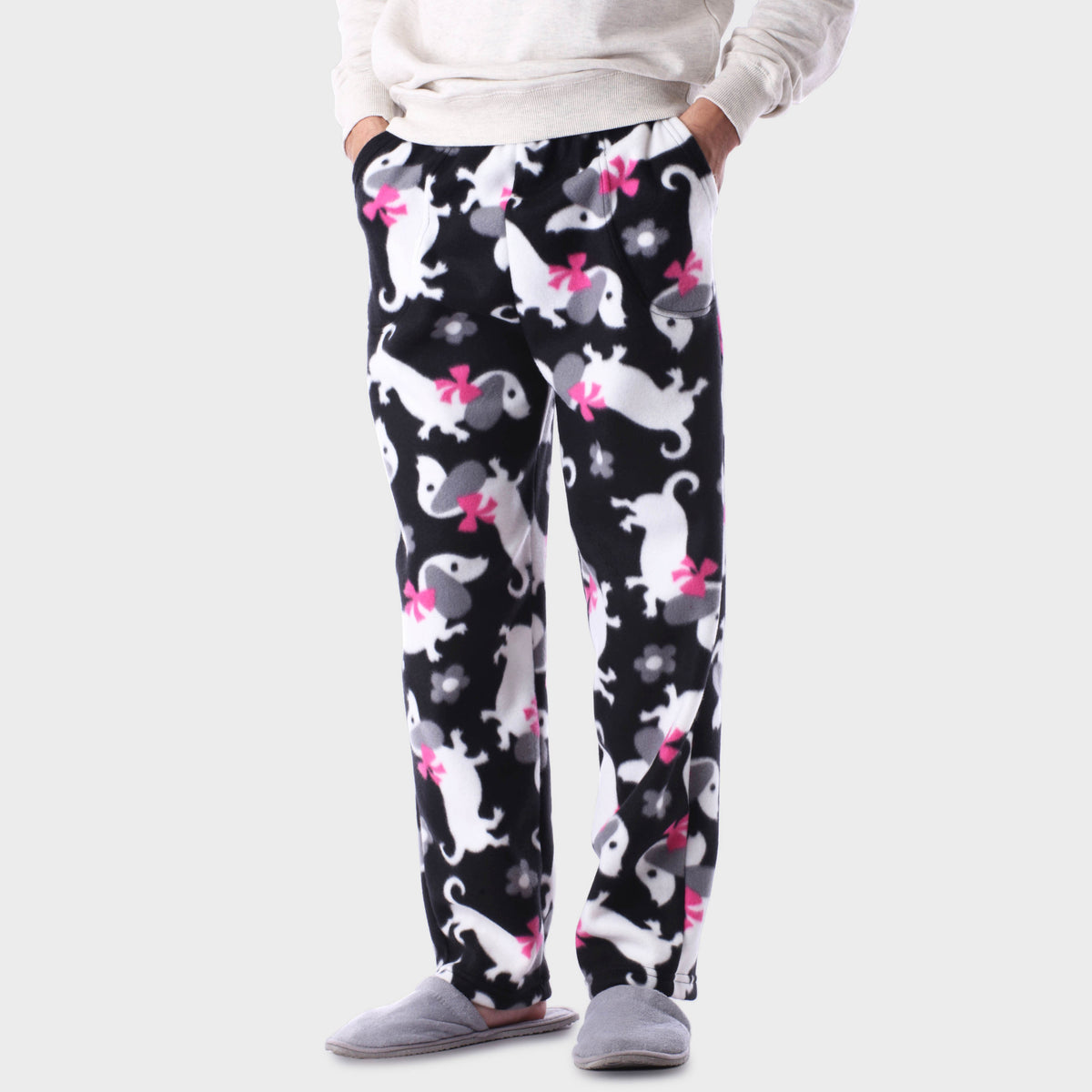 Men’s Animal Puppy Print Fleece Pajama in pajama pants_mens pajama pants_mens lounge pants_old navy pajama pants_pajama bottoms_pj pants_fuzzy pajama pants_family pajama pants_Blac