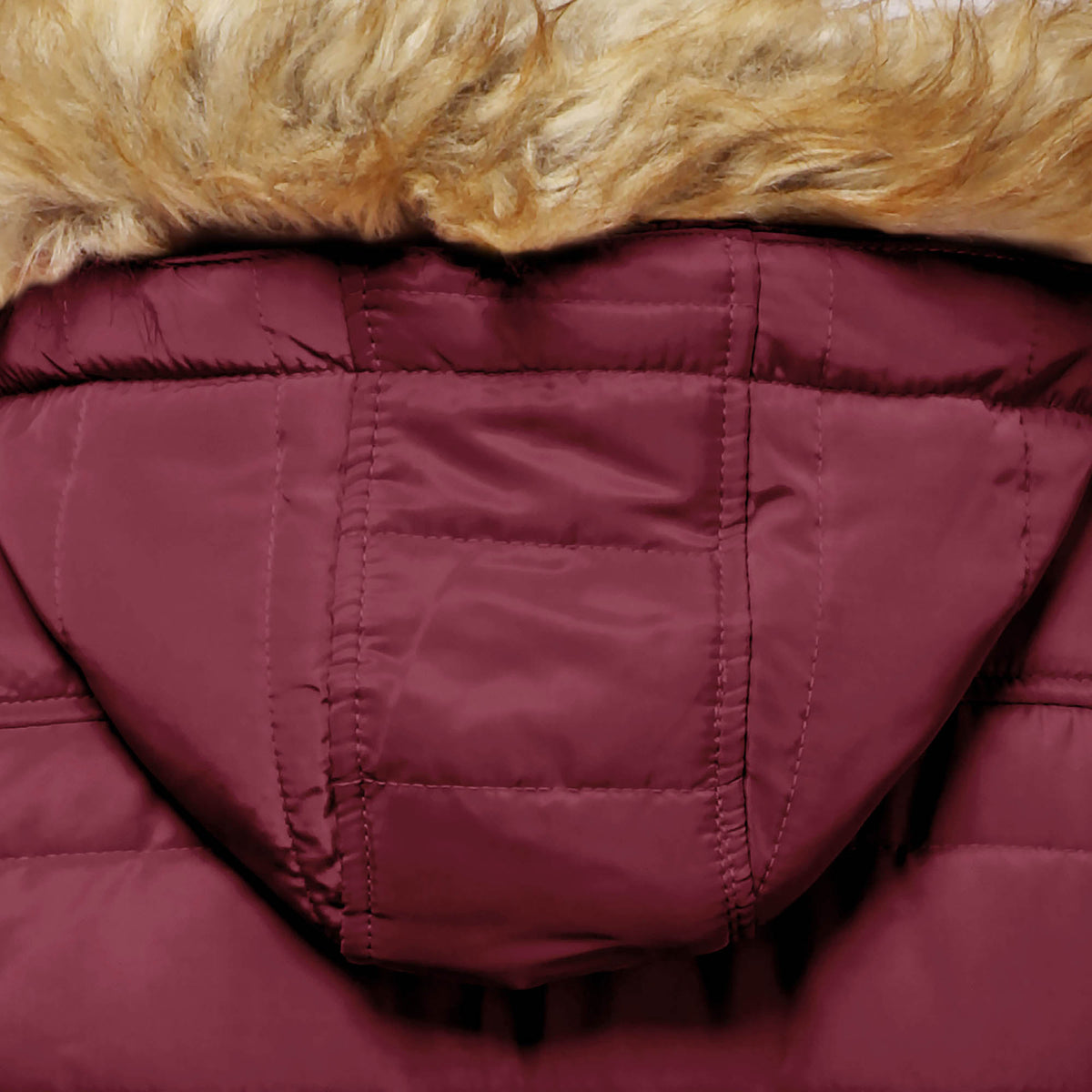 Women’s Hooded Puffer Jacket in puffer coat_bubble jacket_bubble coat_womens puffer coat_down coat_long puffer coat_puffer coat with fur hood_womens puffer coat with fur hood_Burgu