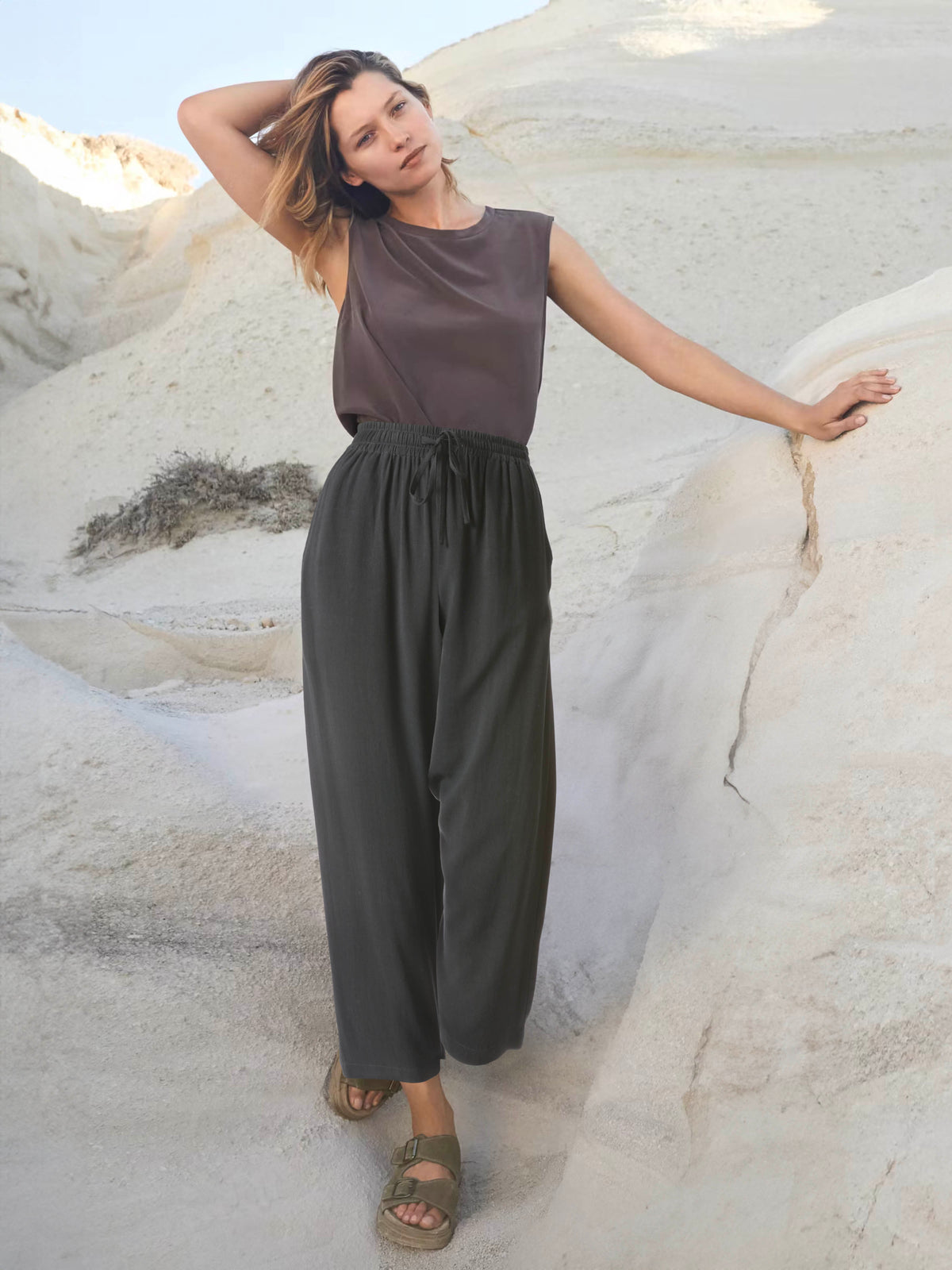 Women’s Capri Beach Cover Linen Pants in Black - Hat and Beyond linen pants